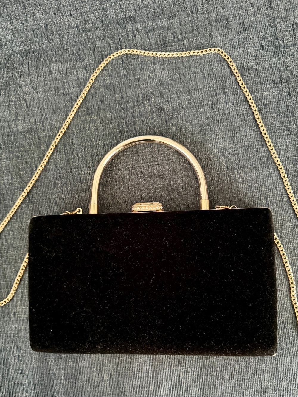 House of Harlow 1960 Black Velvet
Clutch Crossbody Bag